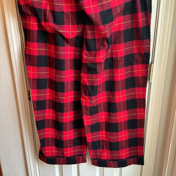 NWT LIZ CLAIBORNE WOMAN BLACK & RED PLAID FLANNEL SLEEP PANTS SZ 3X - Picture 6 of 8